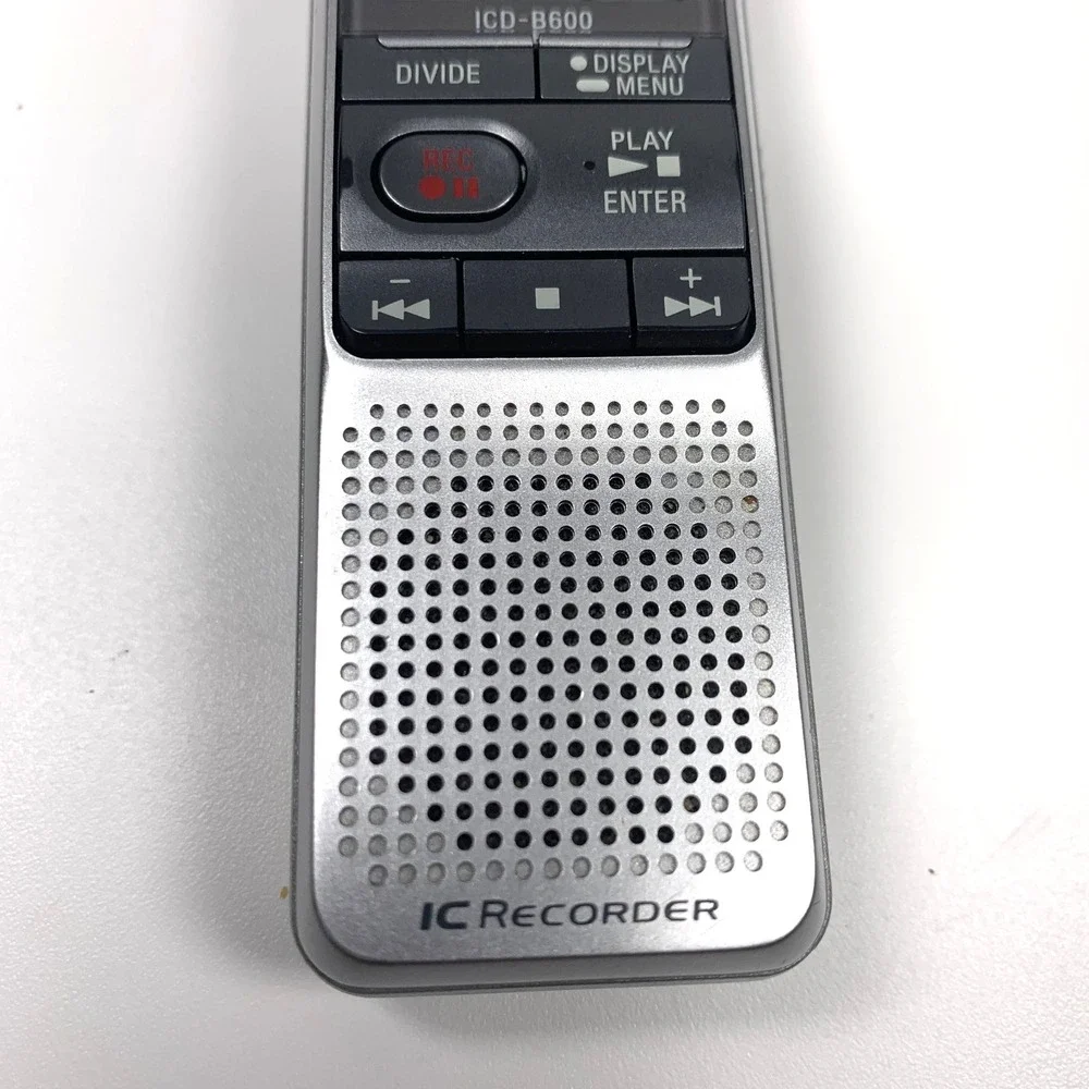 Sony ICD-B600 Mini Digital‎ Voice Recorder Handheld Silver Tested Working